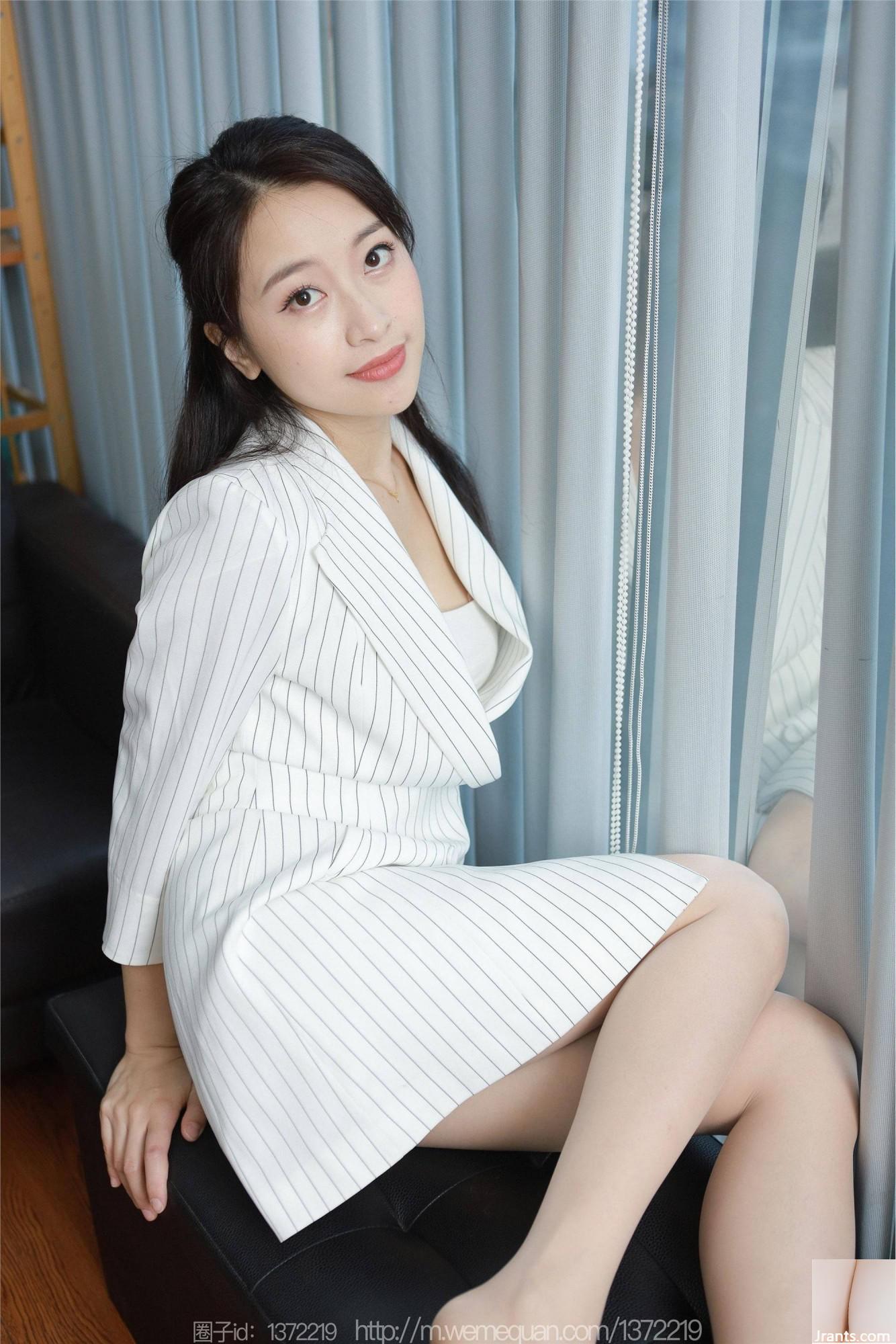 [IESS]Si Xiangjia Xiaojie «Chaqueta de rayas blancas»[89P]