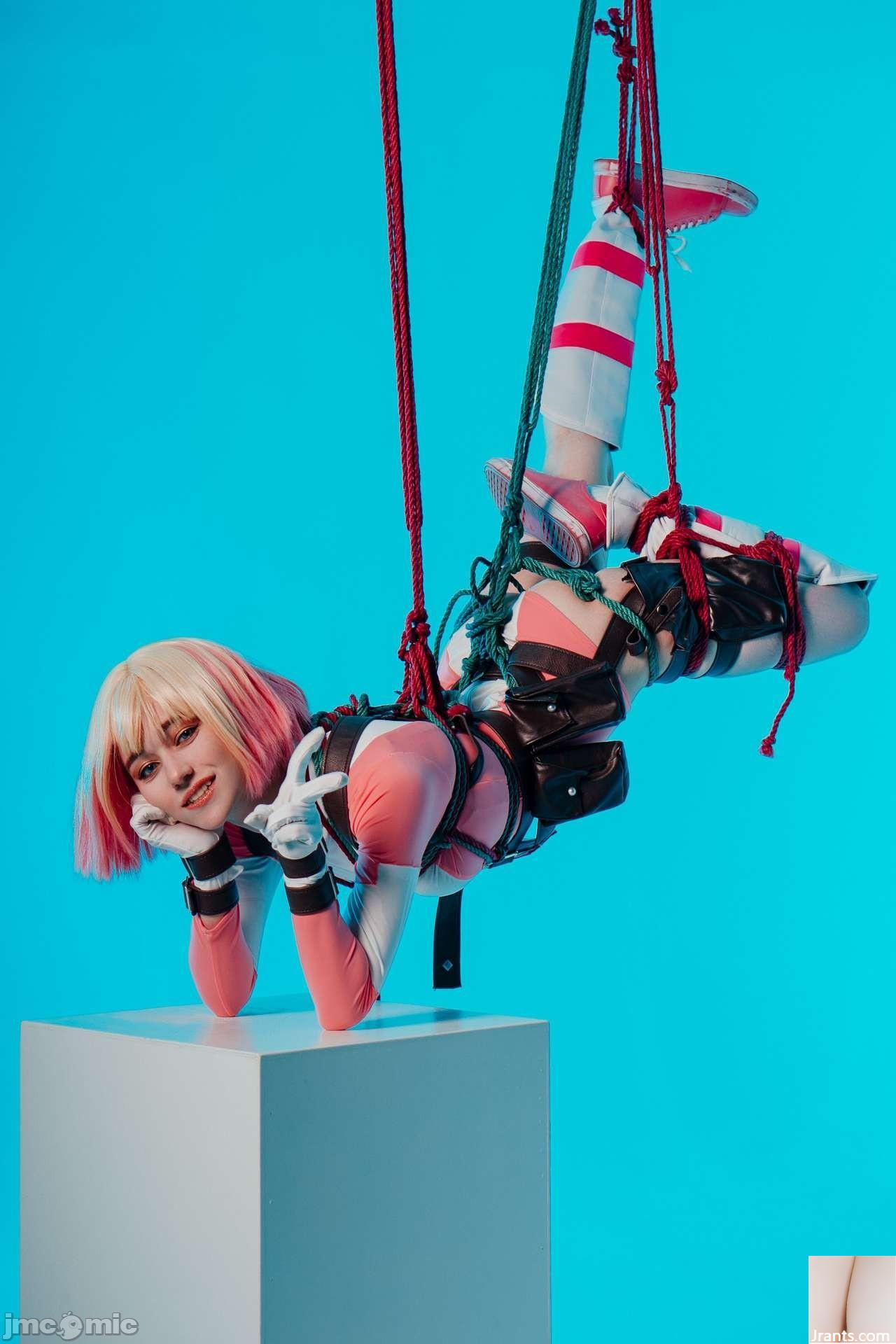 DonnaGarota linda-Gwenpool (106P)