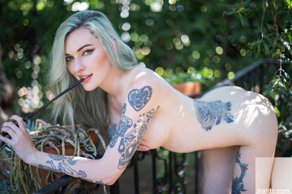 (Suicide Girls) 3. Juli 2023 – Torro – Kräuterkunde (49P)