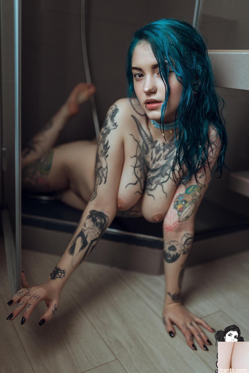 (Suicide Girls) 09 juillet 2023 – Gloom – Forme de l’amour (52P)