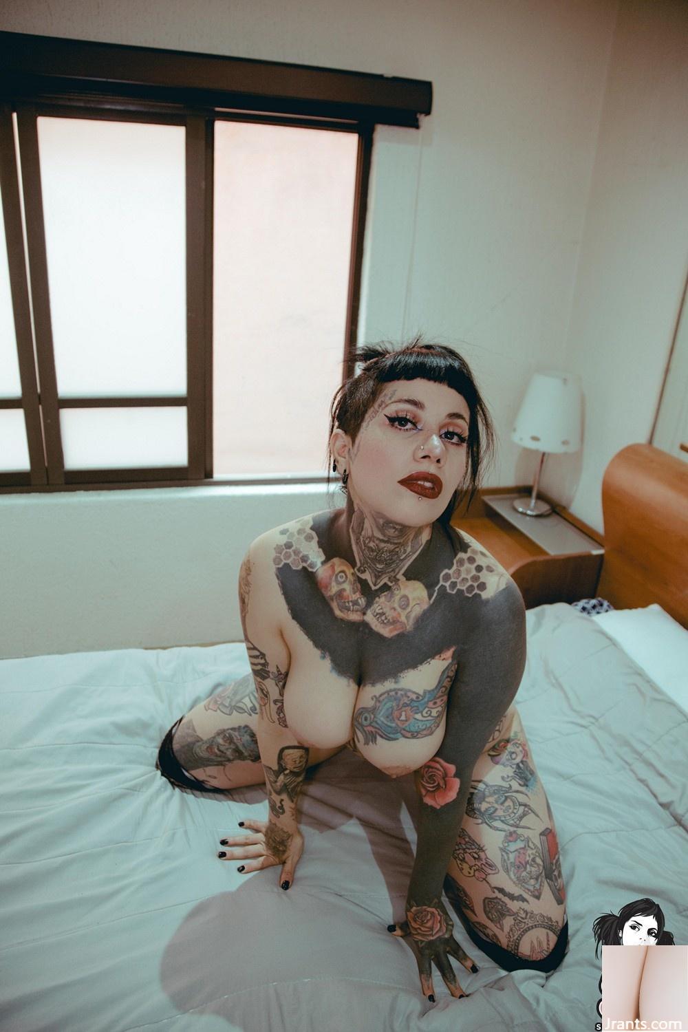 (Suicide Girls) 2023년 7월 12일 – MaySuicide – 죽음의 키스(61P)