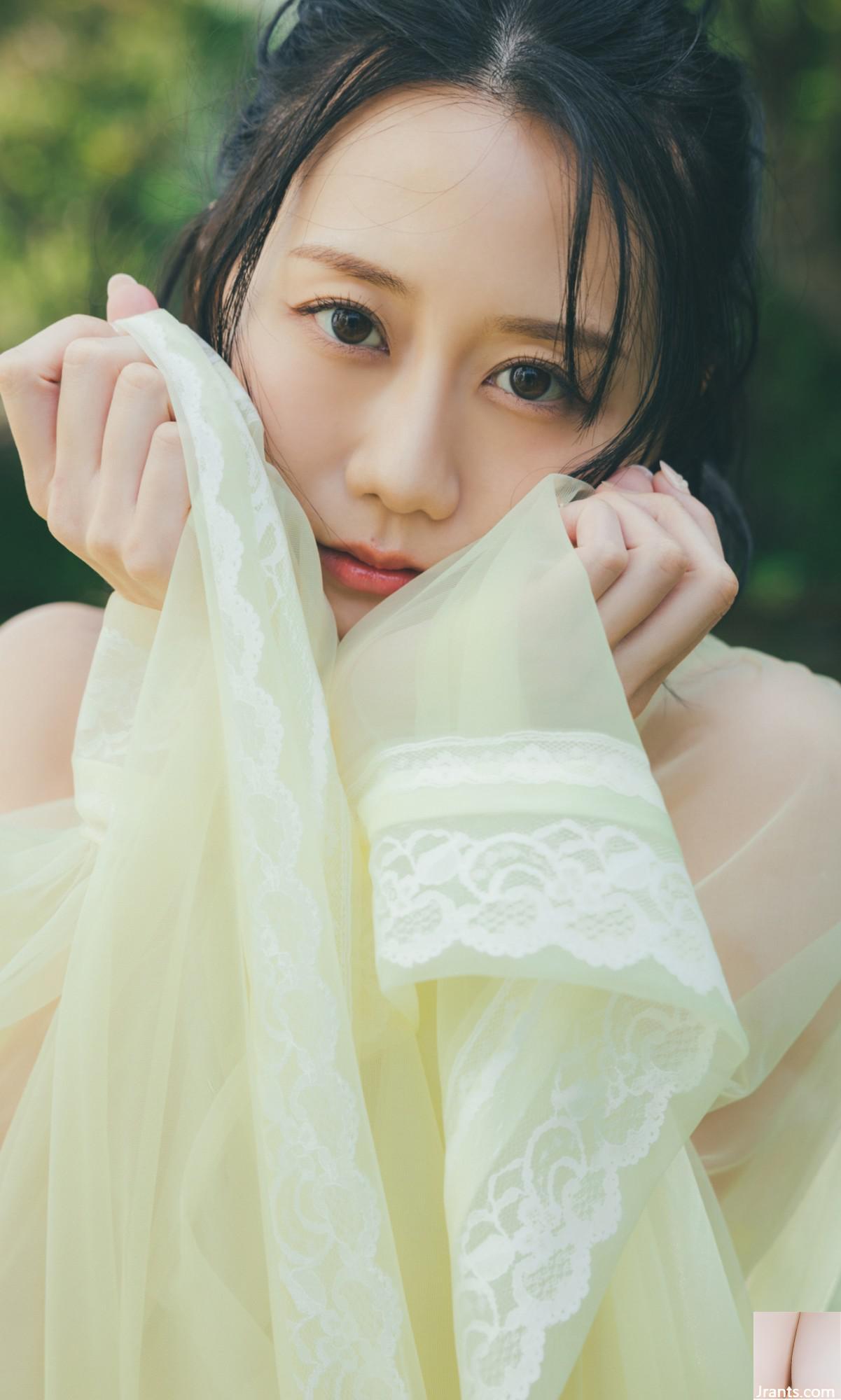 Album foto Furahata Nawa Muncul (54P)