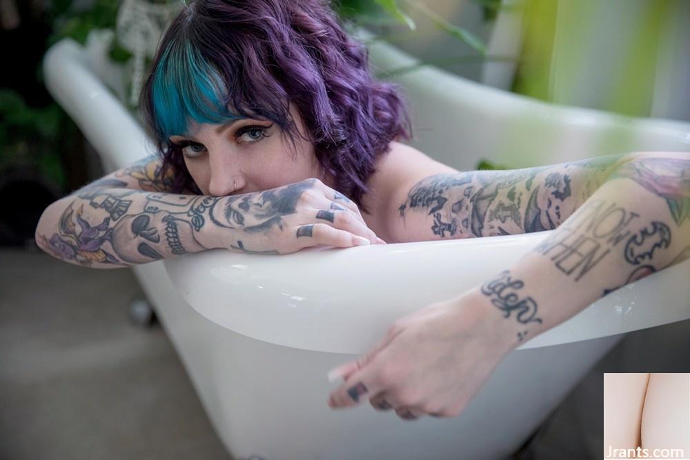 (Suicide Girls) 25 de agosto de 2023 – Kirbee – Angel Eyes (49P)