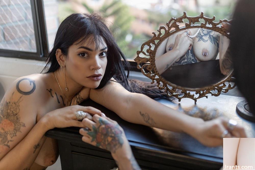 (Suicide Girls) 28 de agosto de 2023 – Liasunmoon Thanatoz – Vintages Hearts (60P)