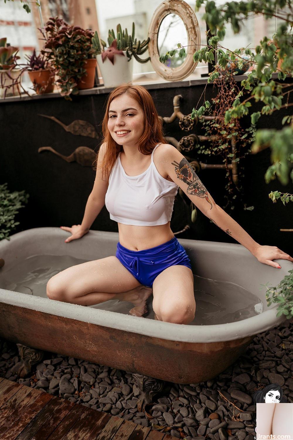 (Suicide Girls) 31 agosto 2023 – Gingermaya – Acquamarina (44P)