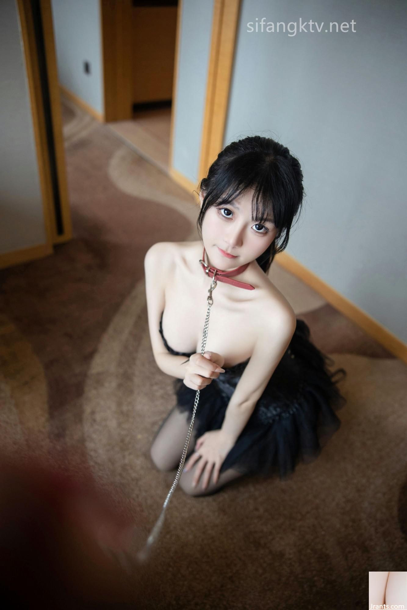 XiuRen Xie Xiaoan – model muda murni, tali anjing off-shoulder sutra hitam seksi