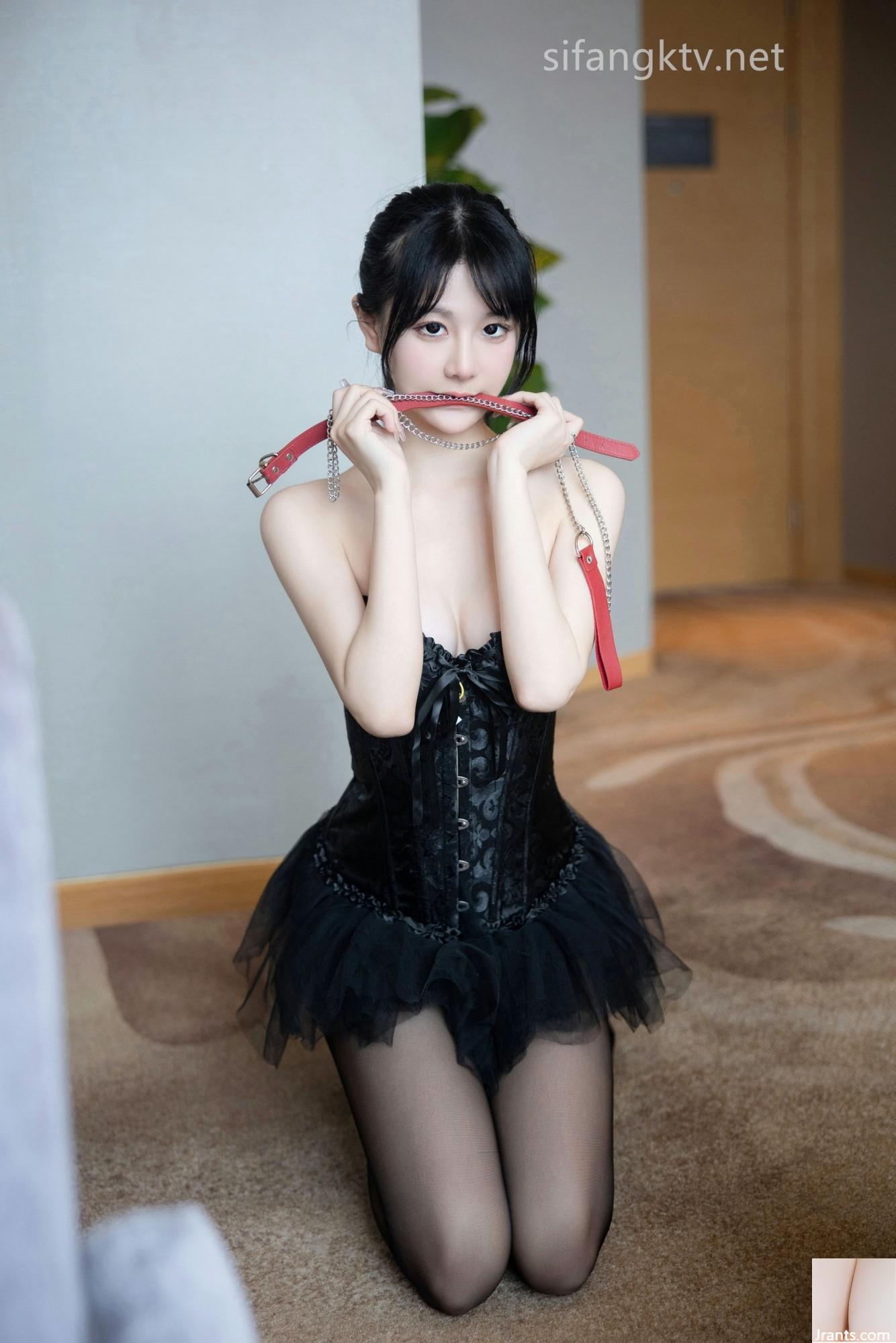 XiuRen Xie Xiaoan – model muda murni, tali anjing off-shoulder sutra hitam seksi