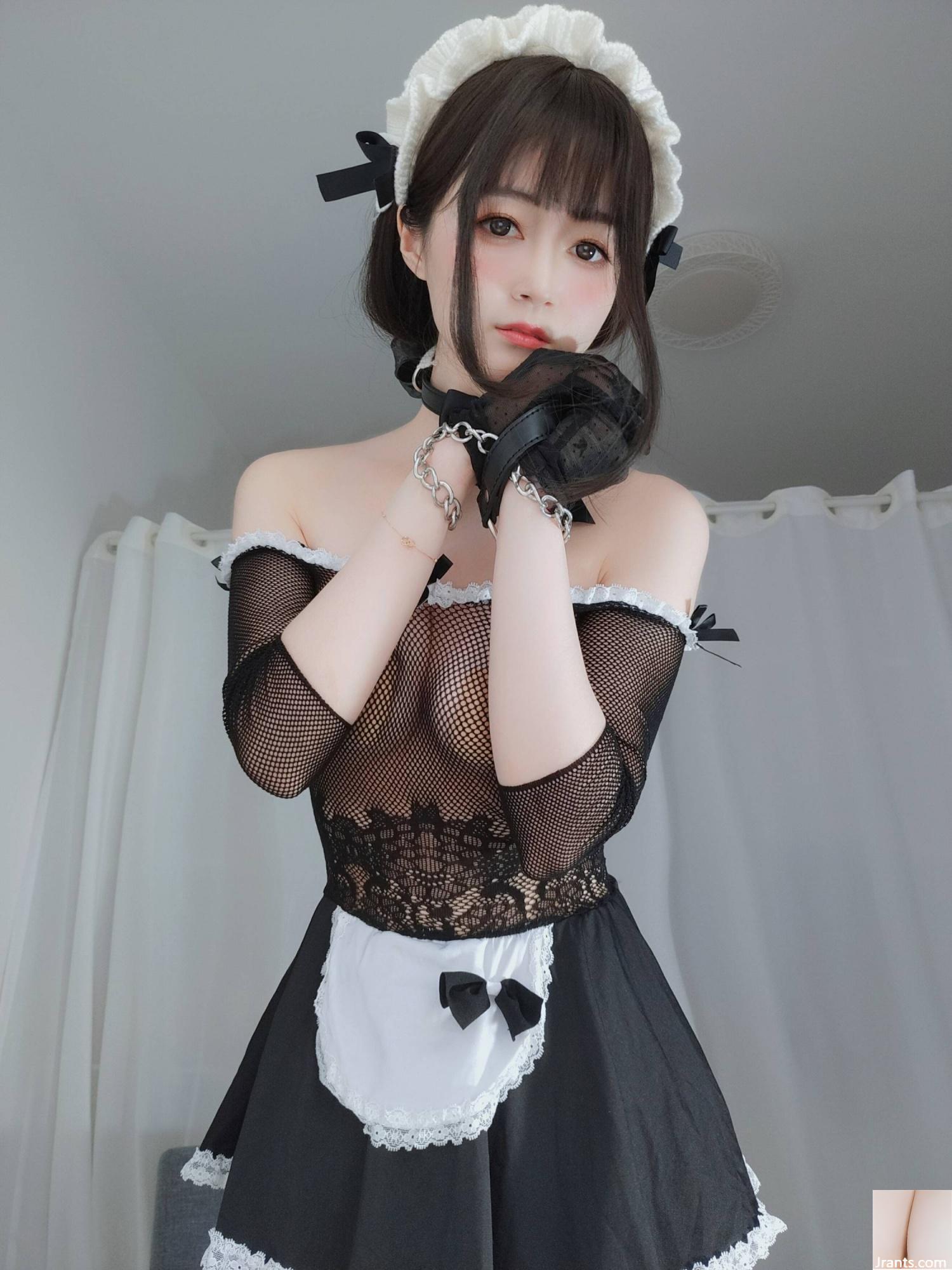 (Online-Sammlung) Welfare Girl Silver 81 „Maid“ VIP Exclusive (93P)