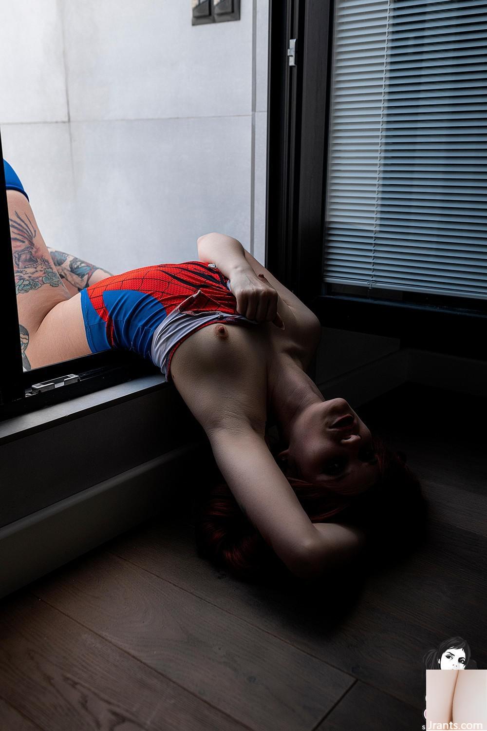 (Suicide Girls) 05 octobre 2023 – Amelieweed – Spider Bite (56P)