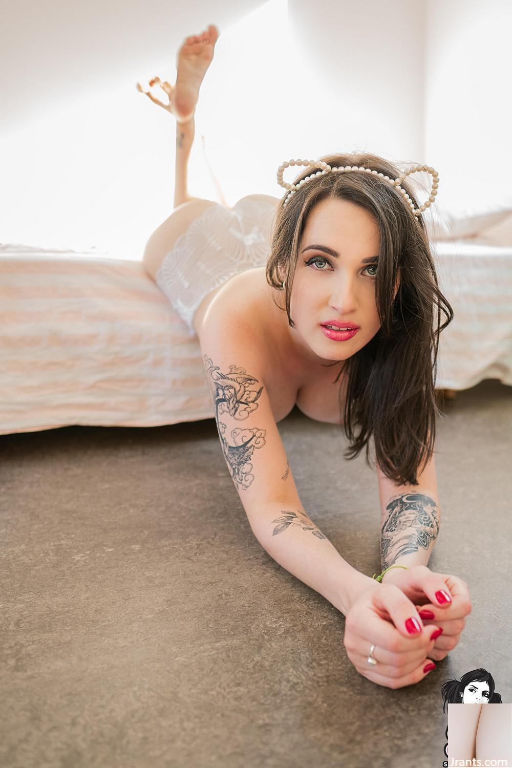 (Suicide Girls) 14. März 2020 – Camicah – „Kitten Sunbathing“ (59P)