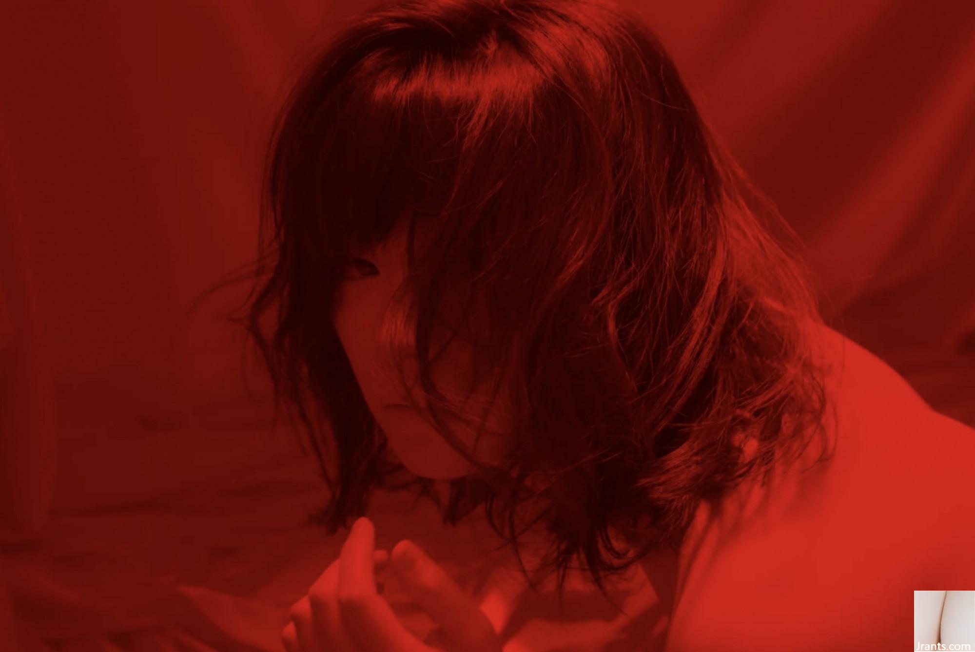 Tsubasa Hazuki – ROTE ZONE (84P)