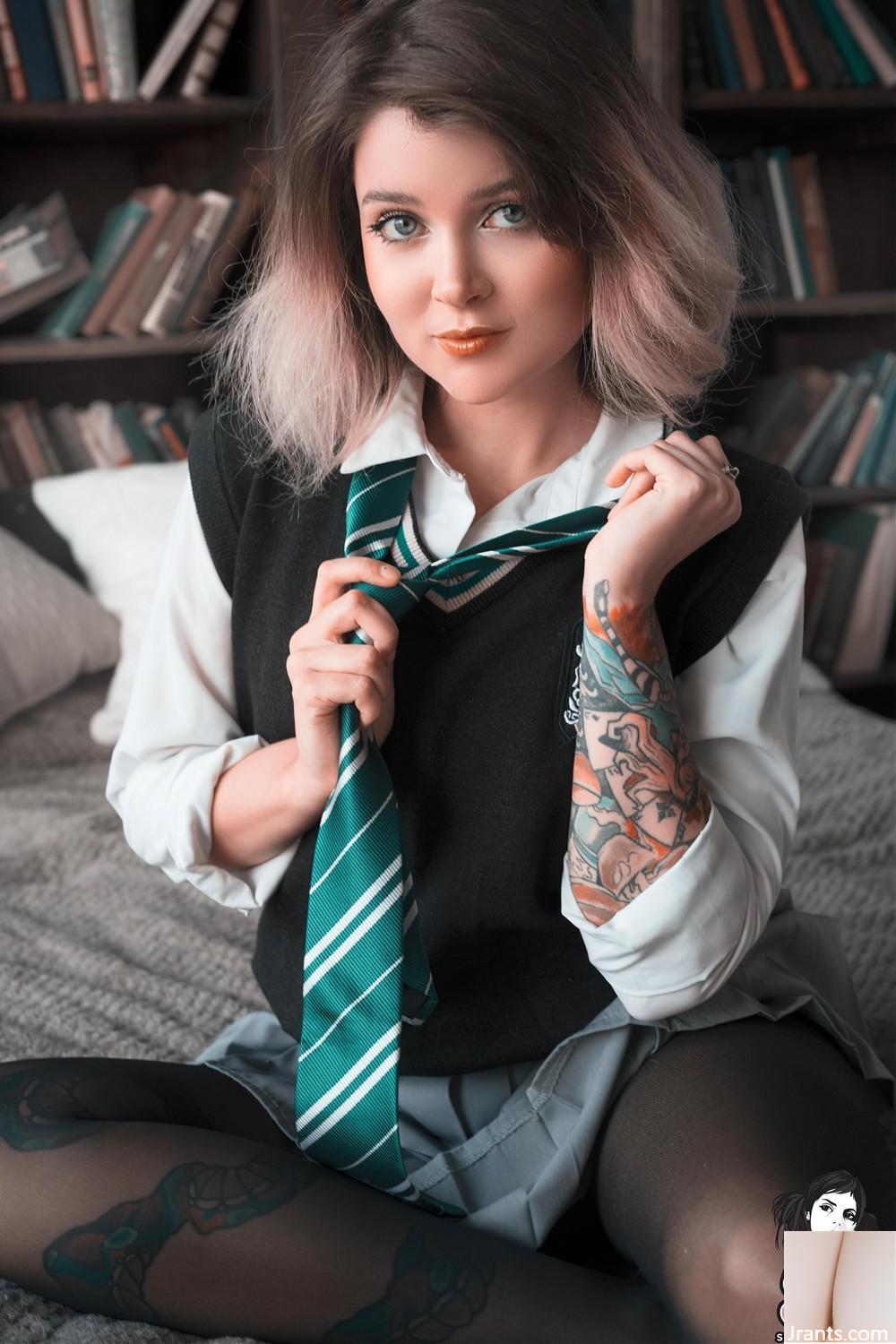 (Suicide Girls) 20 نوامبر 2023 – Awondrr – The Chamber of Secrets (41P)