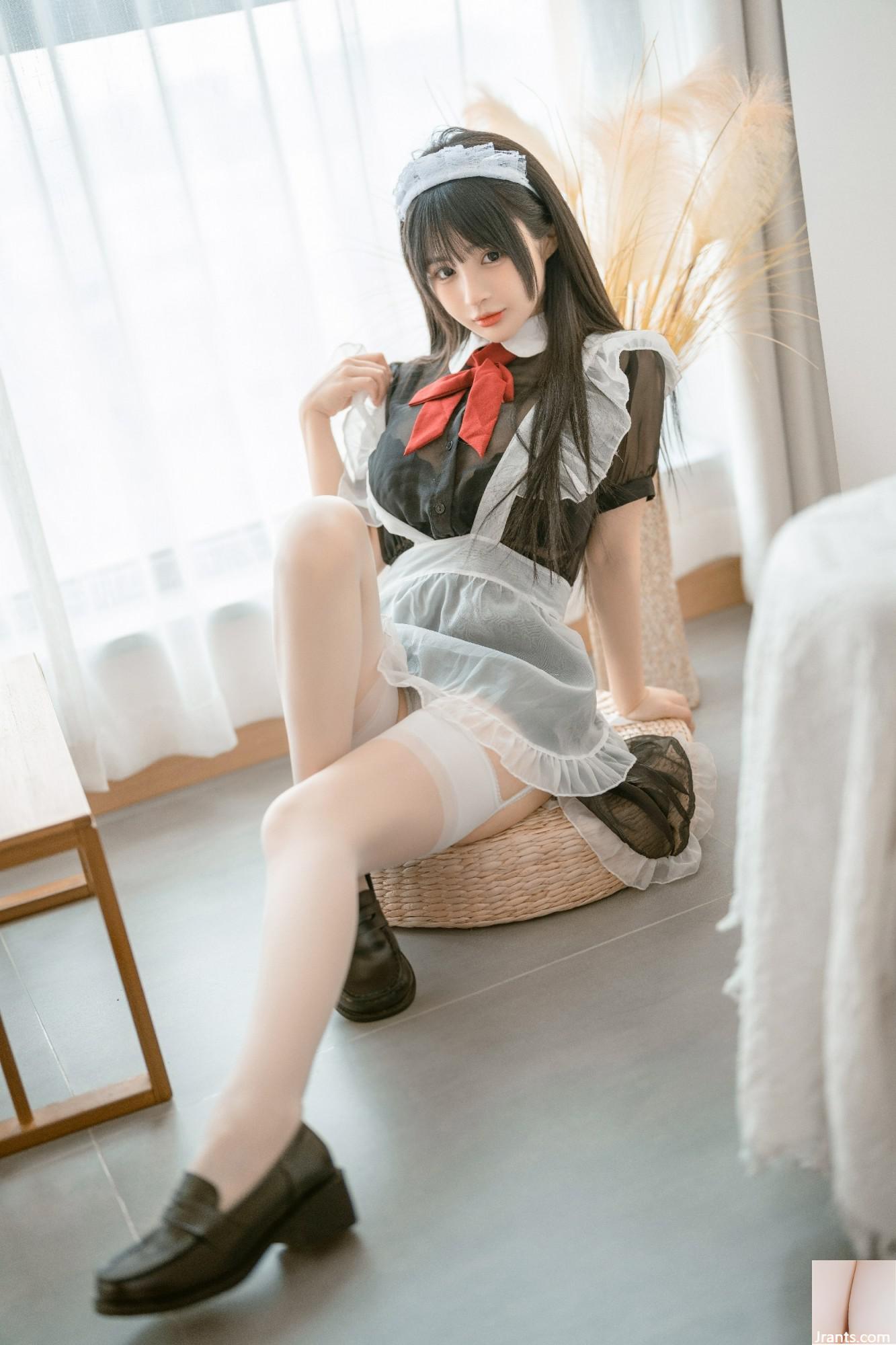 Coser@桜井宁宁Vol.082 Tentang pelayanku yang cantik (77P)