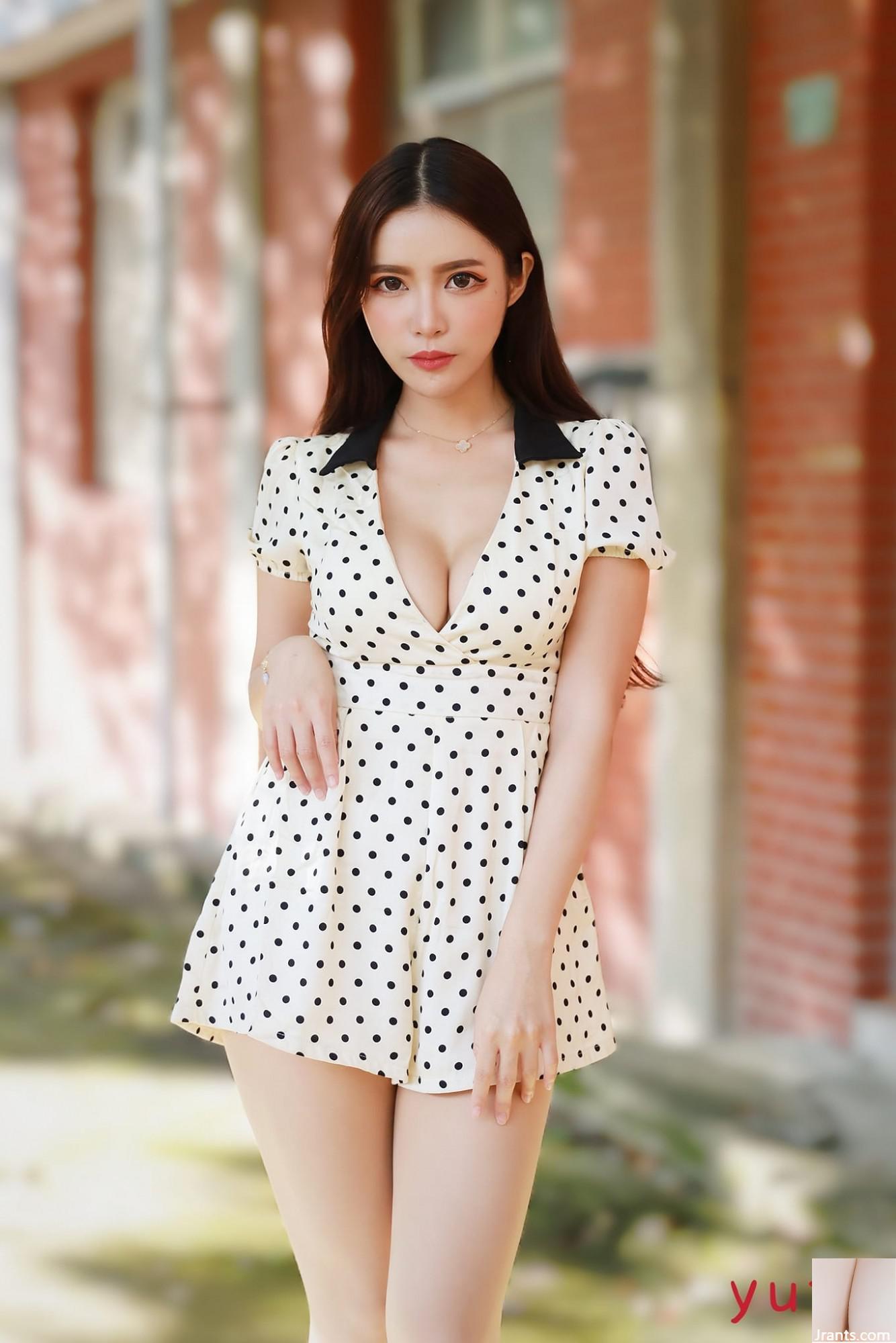 (مجموعه آنلاین) Welfare Girl-Ding &#8220;White Short Cheongsam&#8221; (49P)