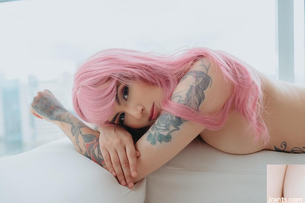 (Suicide Girls) 09 de diciembre de 2023 – Piscis – ESPÍRITU ROSADO (56P)