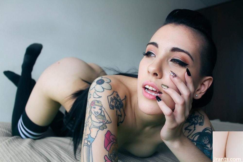 (Suicide Girls) Missmarilyn &#8211; Ruim até os ossos