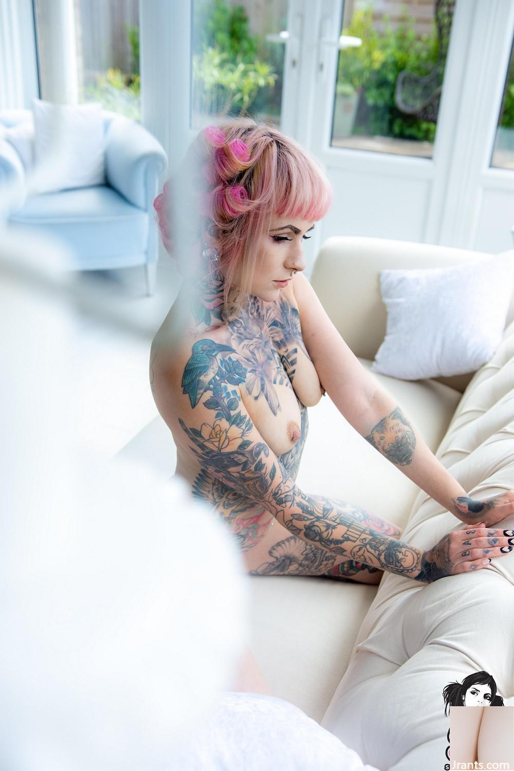 (Suicide Girls) Skittlepop – Kismet