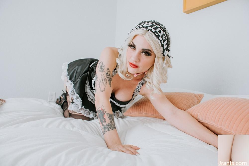 (Suicide Girls) Stephsugar – Empregada Fresca