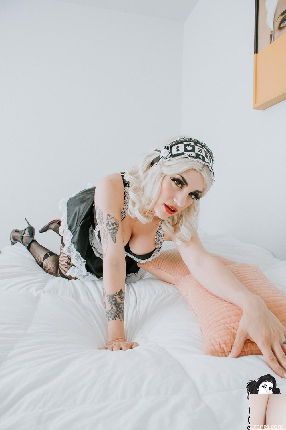 (Suicide Girls) Stephsugar – Empregada Fresca