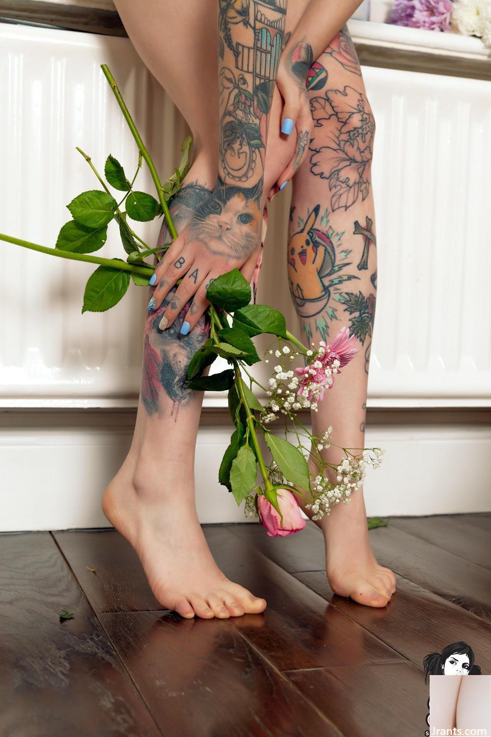 (Suicide Girls) Skittlepop – Guerre eterne