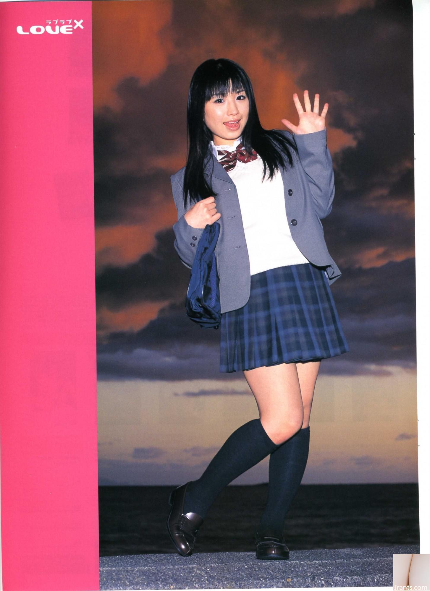 Ogura Arisa (Ogura Alice) (Fotobuch) – LOVE×2 Vol.10 Love Love Ogura Alice Sonderausgabe zum Ruhestand (98 Seiten)