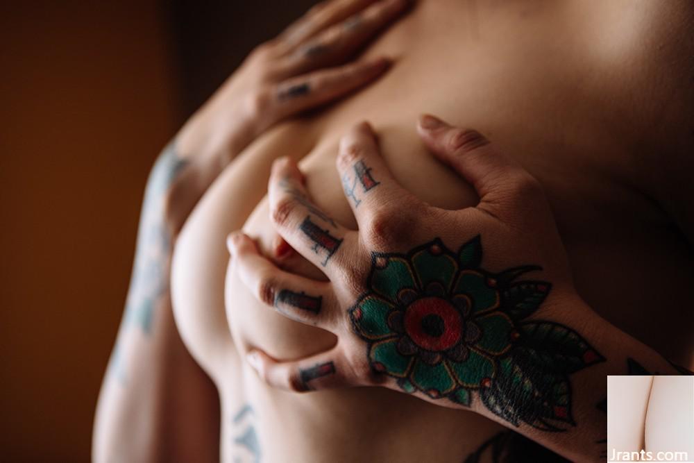 (Suicide Girls) Salim – Obsidian