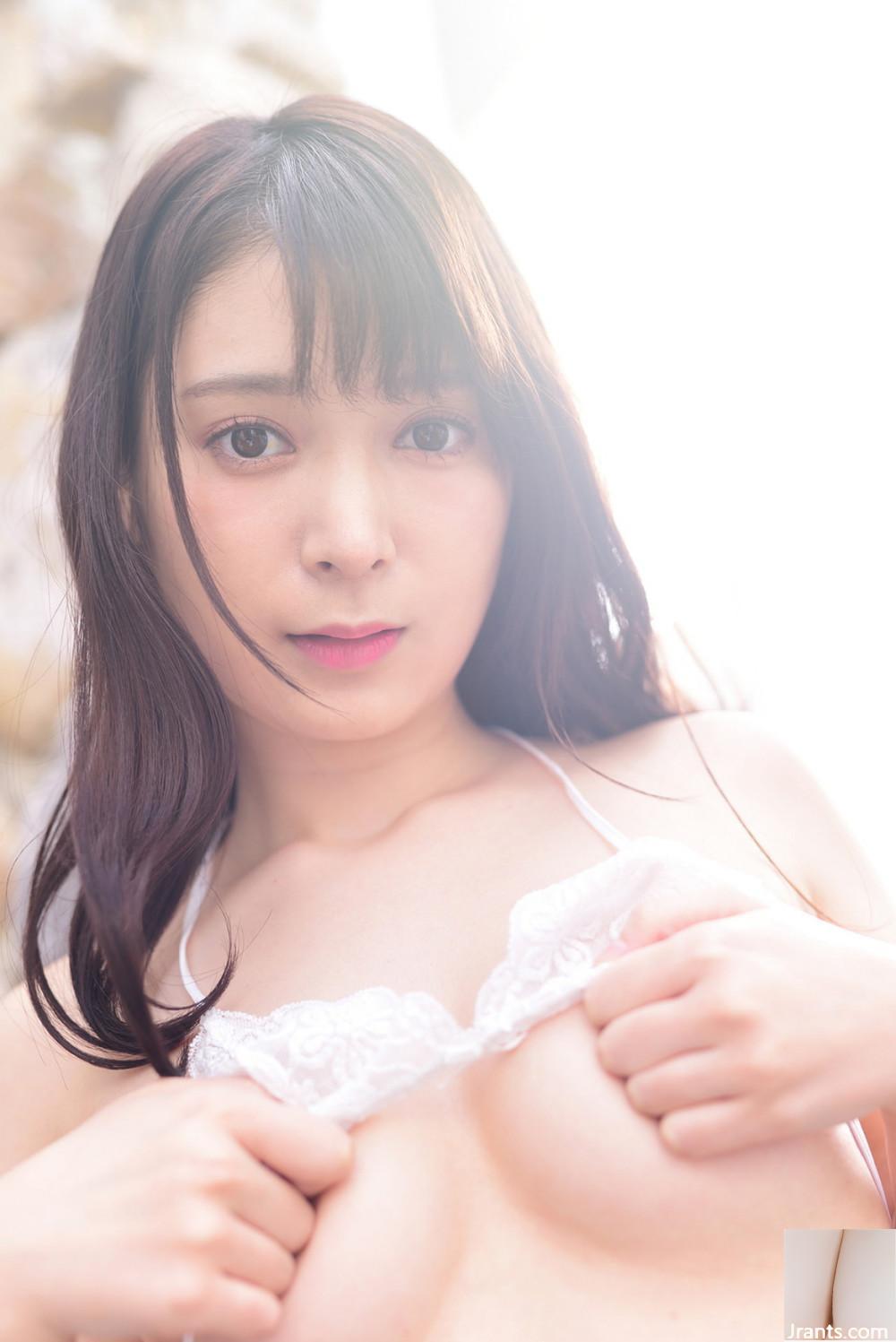 Rika Narimiya « Beauté et corps nu » (51P)