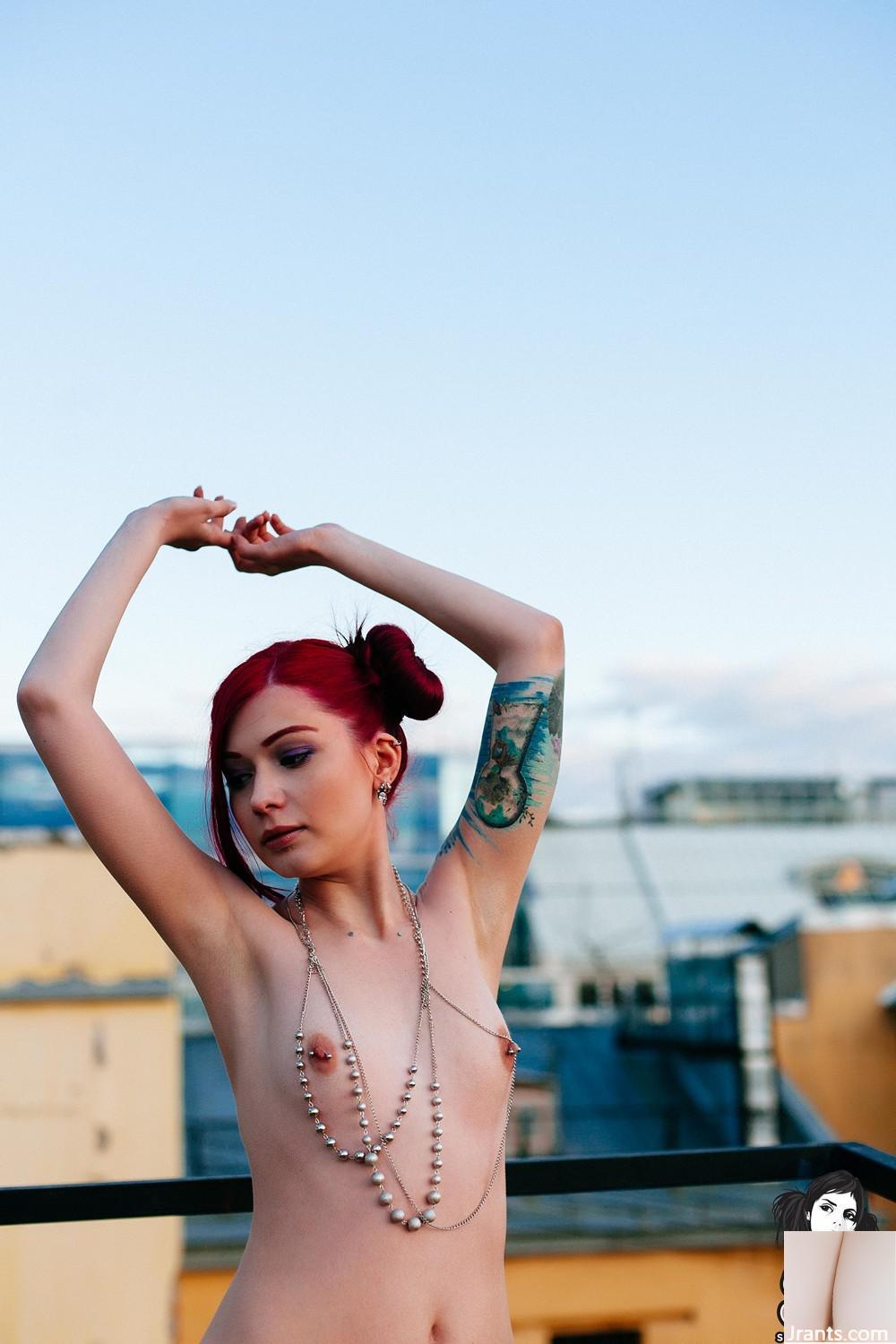 (Suicide Girls) Ultraamarie – Weiße Nächte (