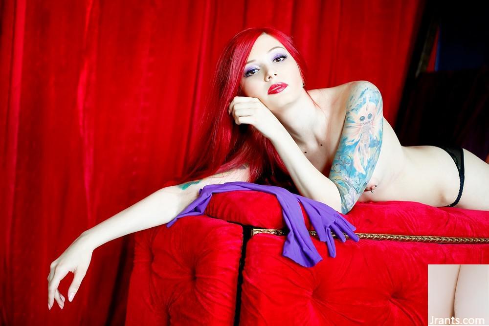 (Suicide Girls) Ultraamarie – Simplemente me dibujan de esa manera