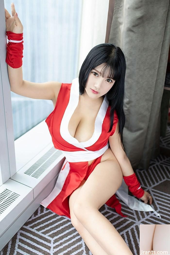 Mai Shiranui Yuna Cosplayerin mit großen Brüsten und fettem Hintern (40P)