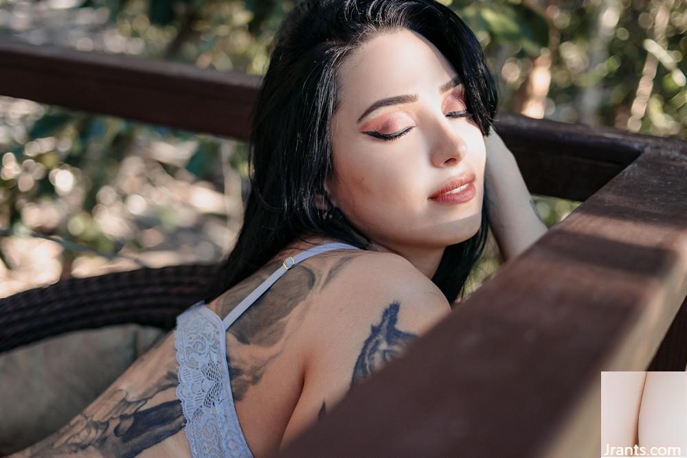 (Suicide Girls) 23 janvier 2024 – Ivydenali – Into the Wild (48P)