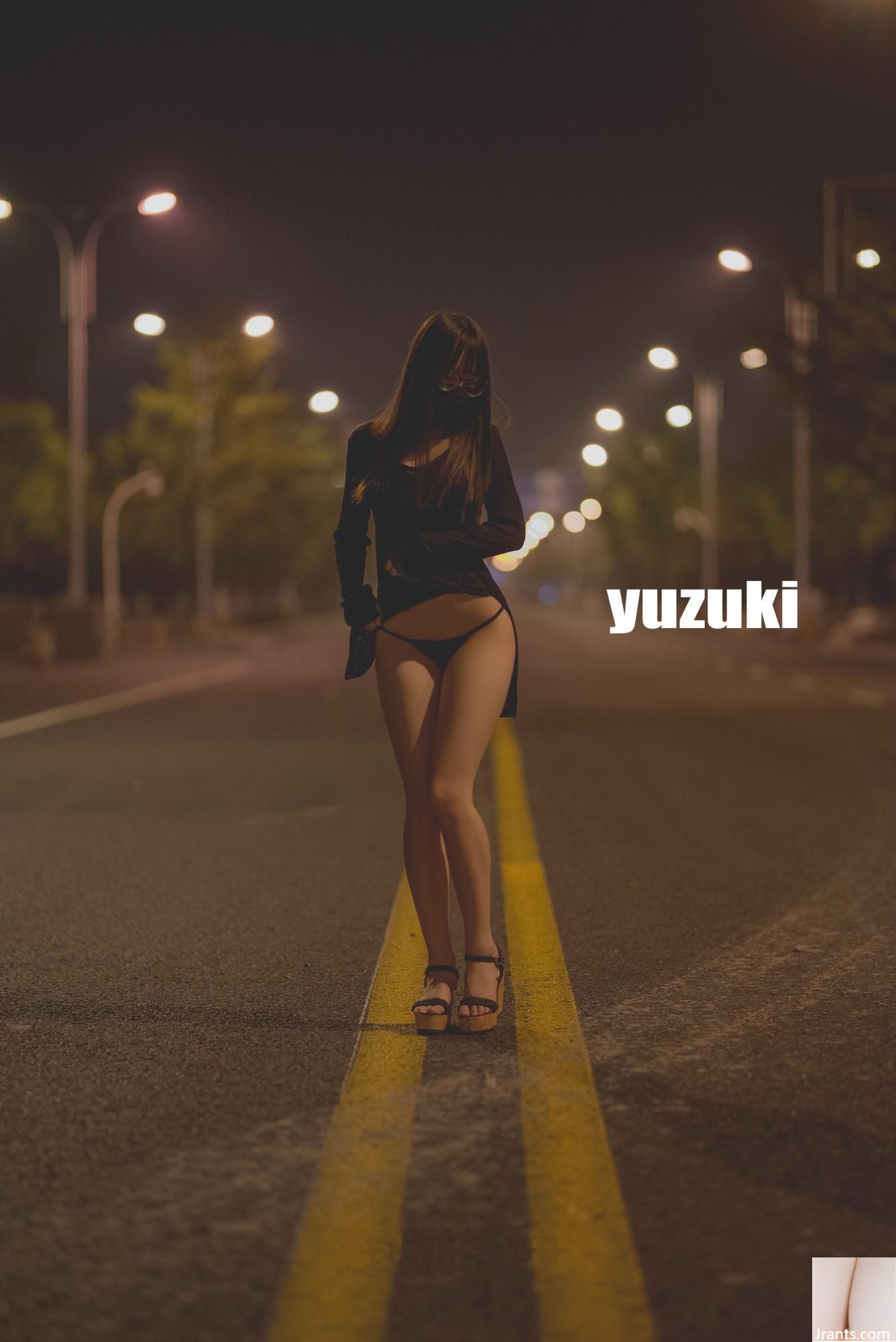 (Lindo álbum de fotos) A melhor foto de teca YUZUKI exposta ao ar livre (32P)