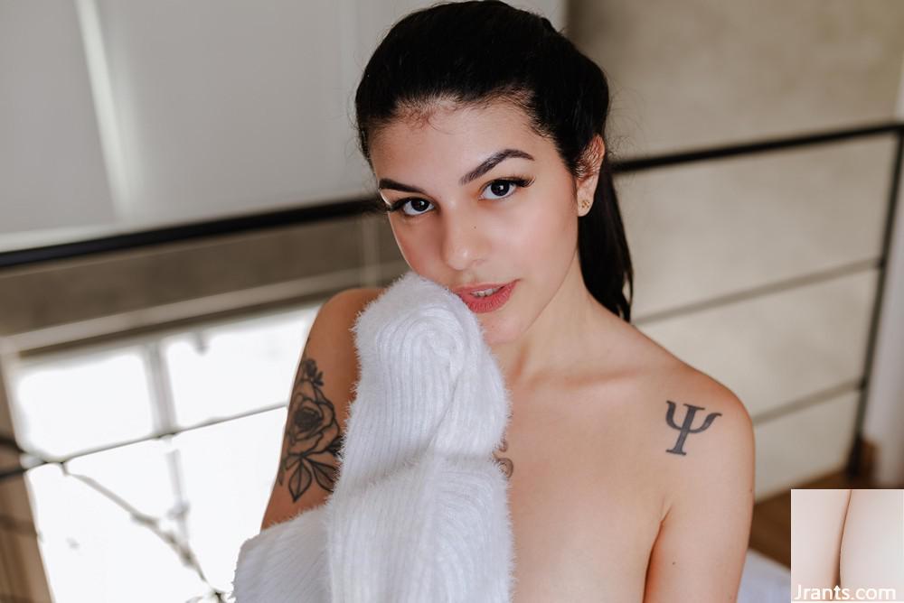 (Suicide Girls) 06. Februar 2024 – Luxx – Come And Get it (59P)