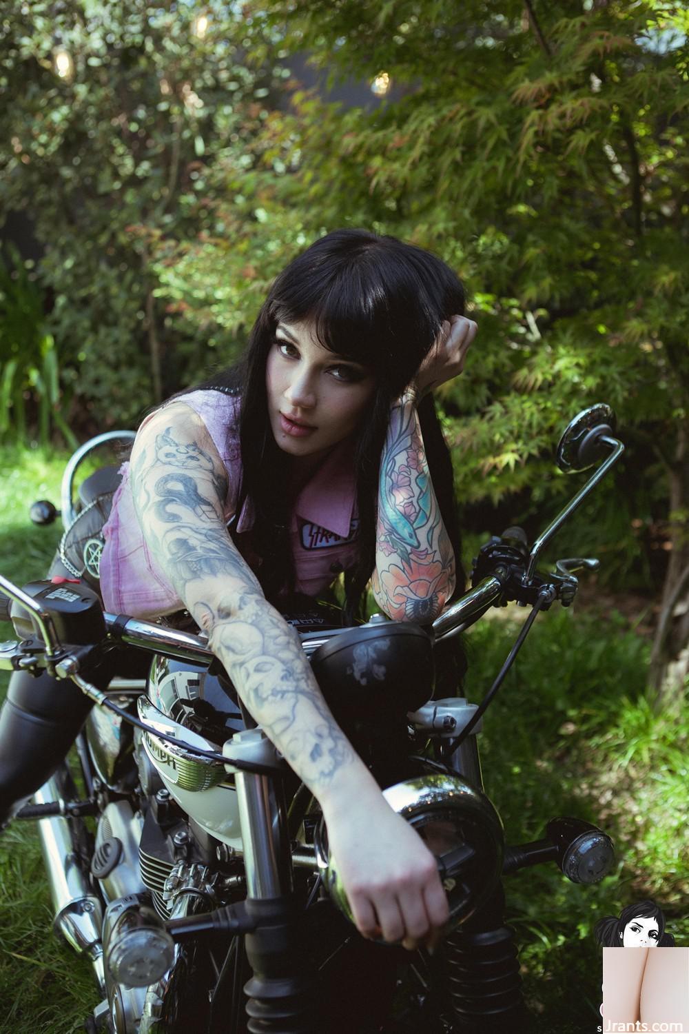 (Suicide Girls) 24. Februar 2024 – Fay – Born To Be Wild (47P)