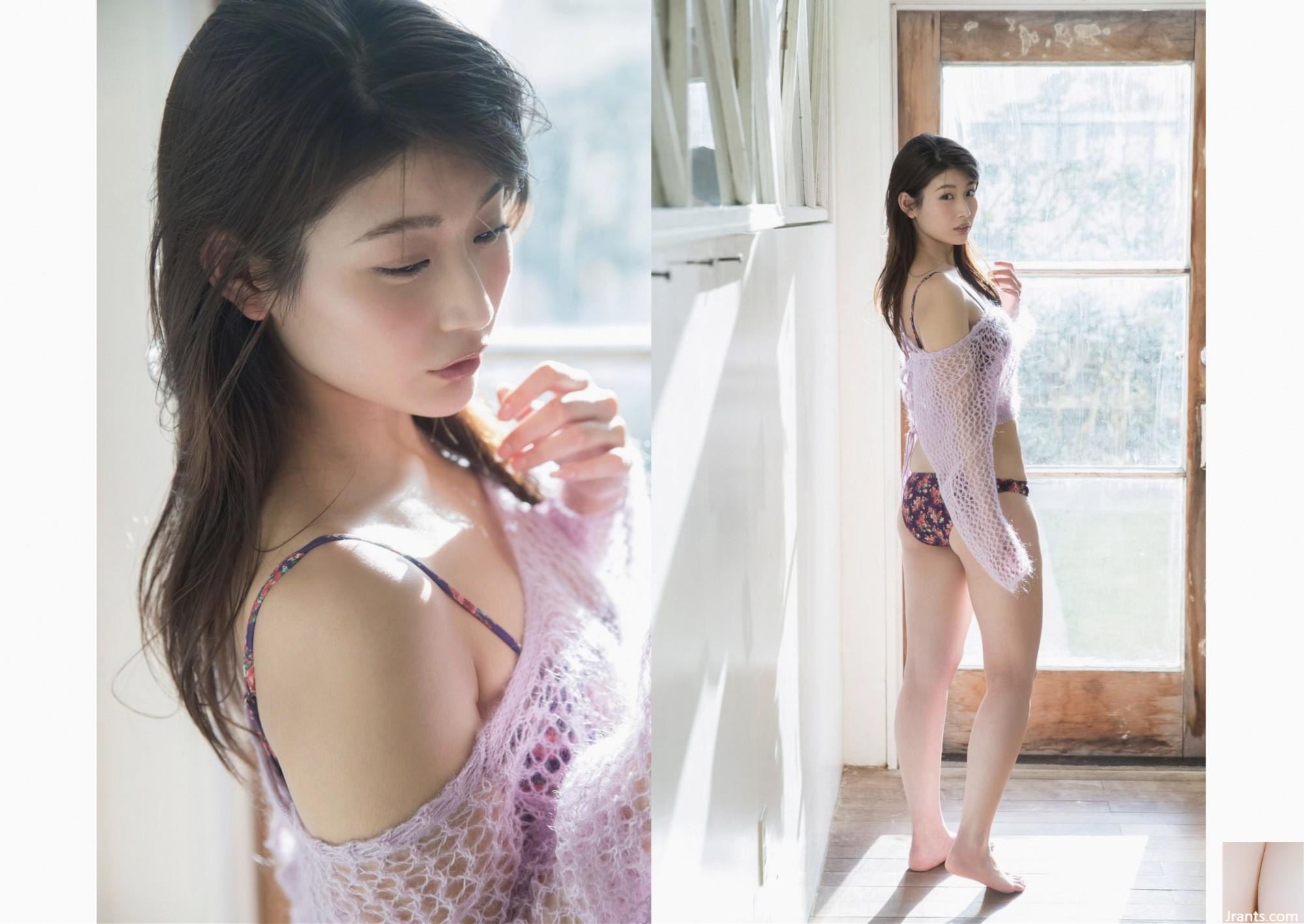 Sumire Sawa „Smile Queen“ (27P)