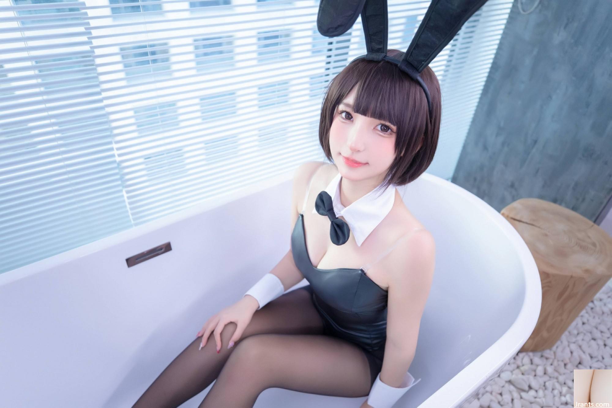 (مجموعه آنلاین) Welfare Girl Kamuruzaka Mafuyu &#8220;Bunny Girl and Pole&#8221; VIP Exclusive 2 (75P)