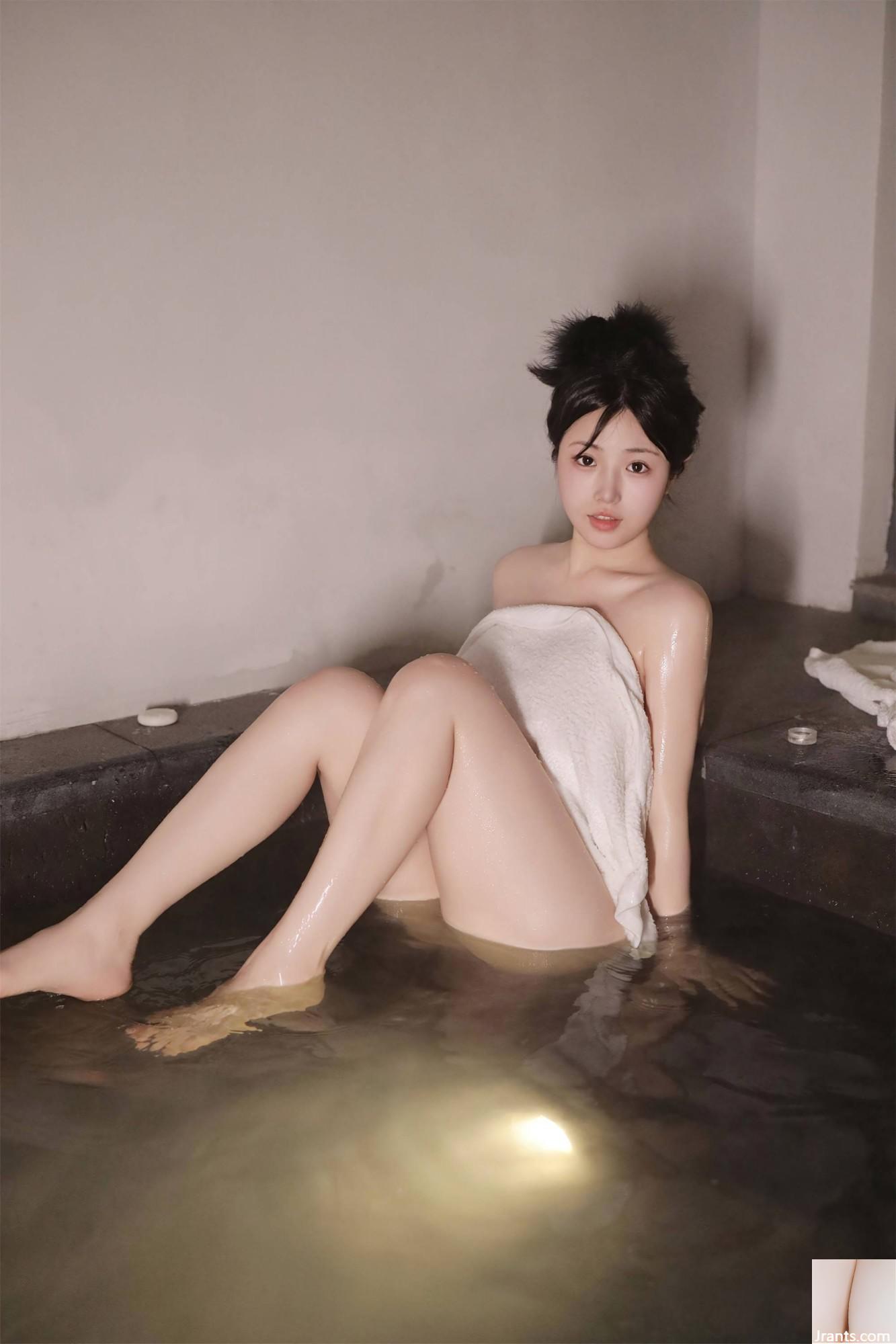 (Collezione online) Sono trapelate foto private della modella di bellezza XiuRen Chen Xiaohua &#8220;Facciamo un bagno insieme&#8221; (72P)