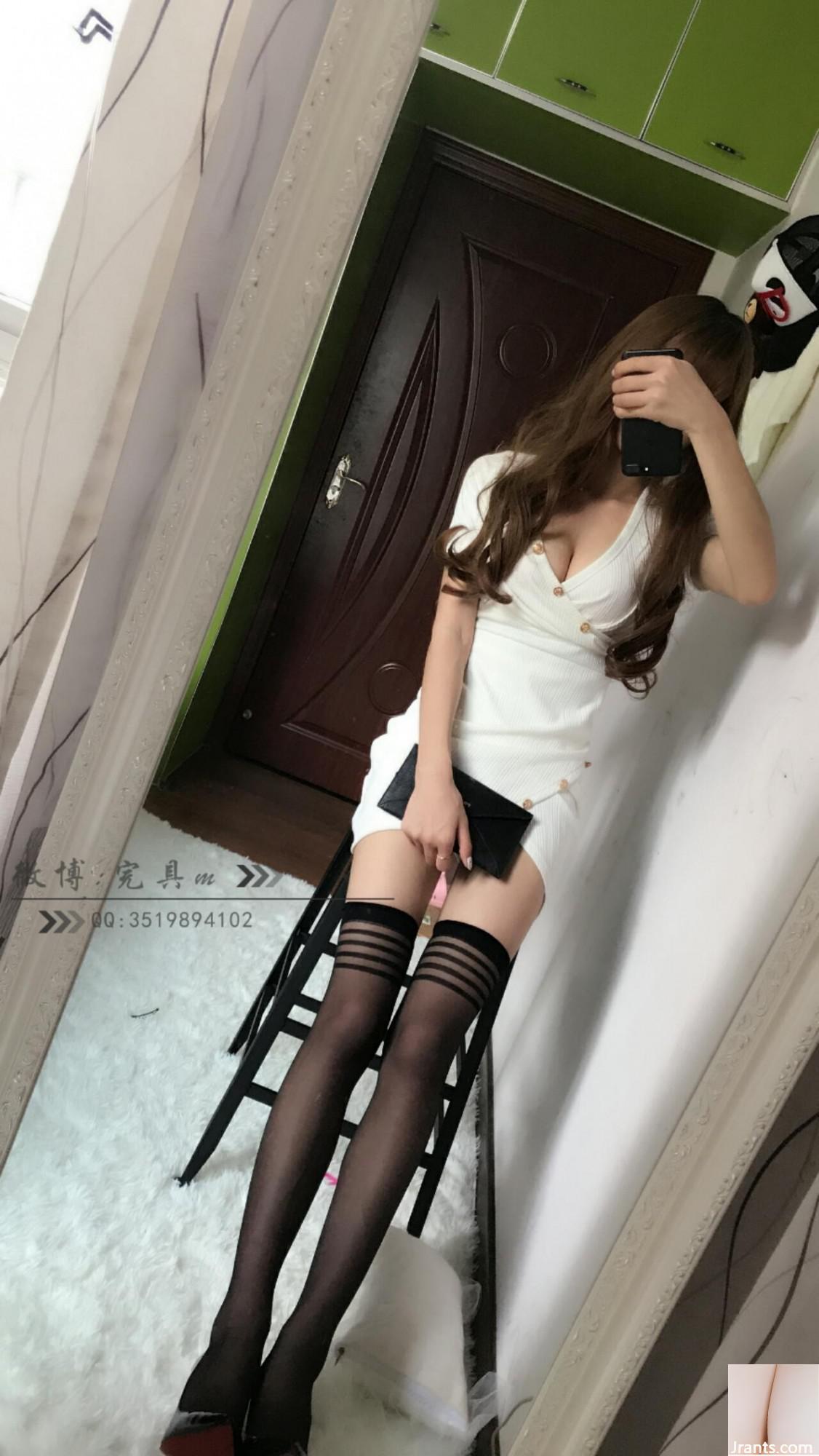 (인터넷에서 수집) 완벽한 소녀 w, 검은 스타킹, 하이힐, 긴 다리를 가진 웨이보 소녀 (13P)