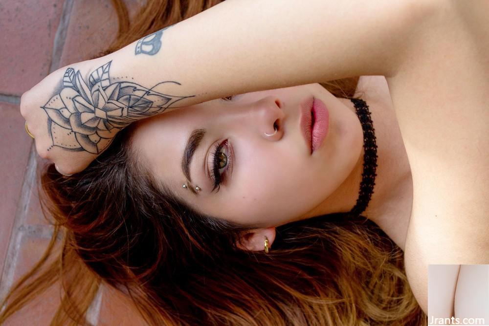 (Suicide Girls) Catriel – Alta Fantasia