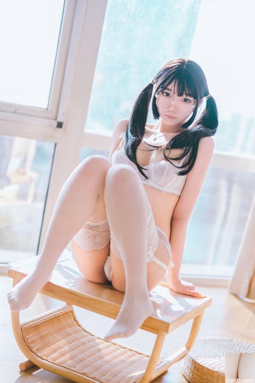 Li Inu-chan – Li’s Early Summer+Twitter&#038;in (61P)