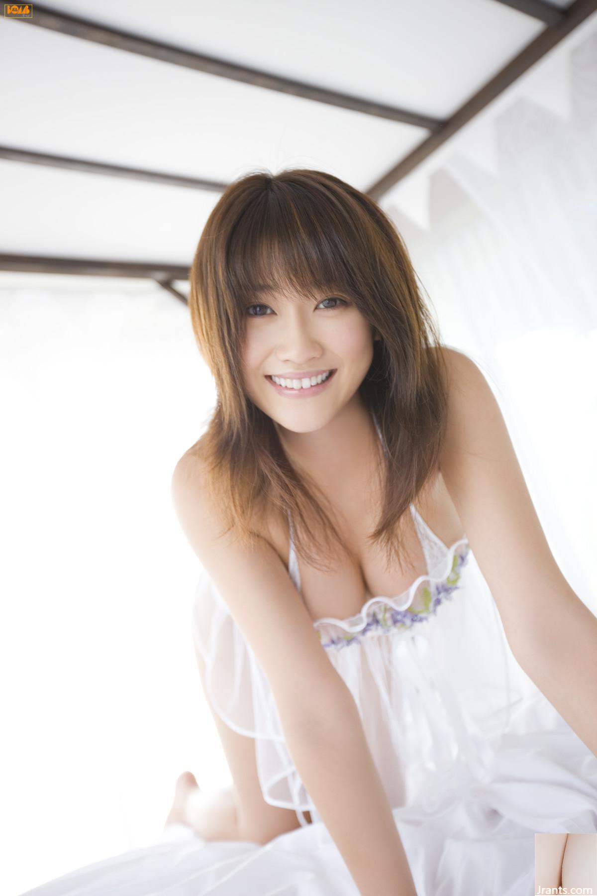 2008.08 Mikie Hara (62P)