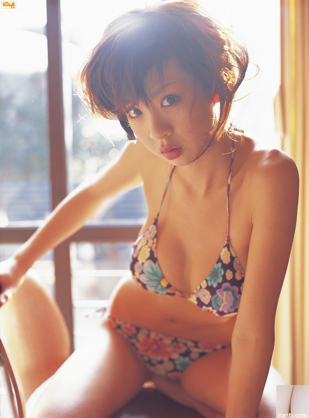 Hoshino Aki (Bomb.TV) 05_2006.03_Aki_Hoshino (109P)