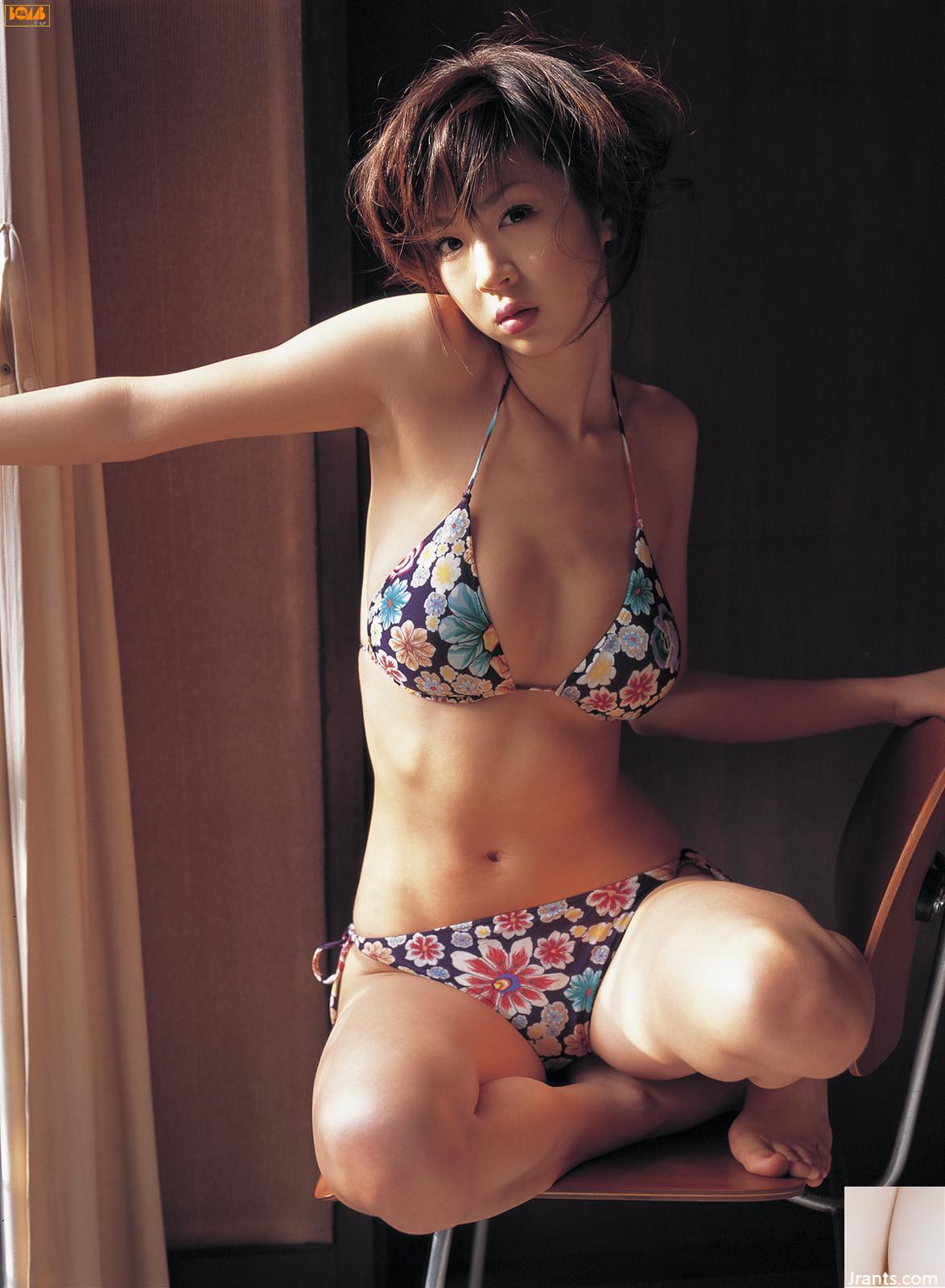 Hoshino Aki (Bomb.TV) 05_2006.03_Aki_Hoshino (109P)