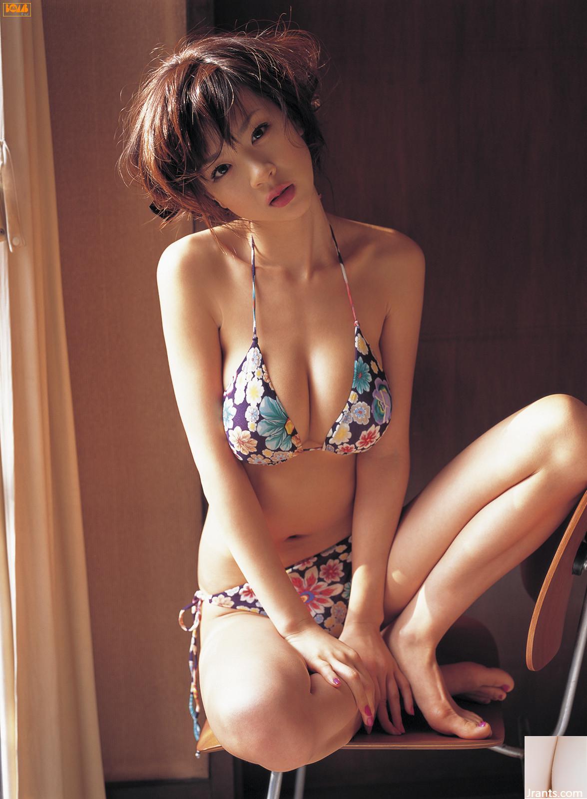 Hoshino Aki (Bomb.TV) 05_2006.03_Aki_Hoshino (109P)