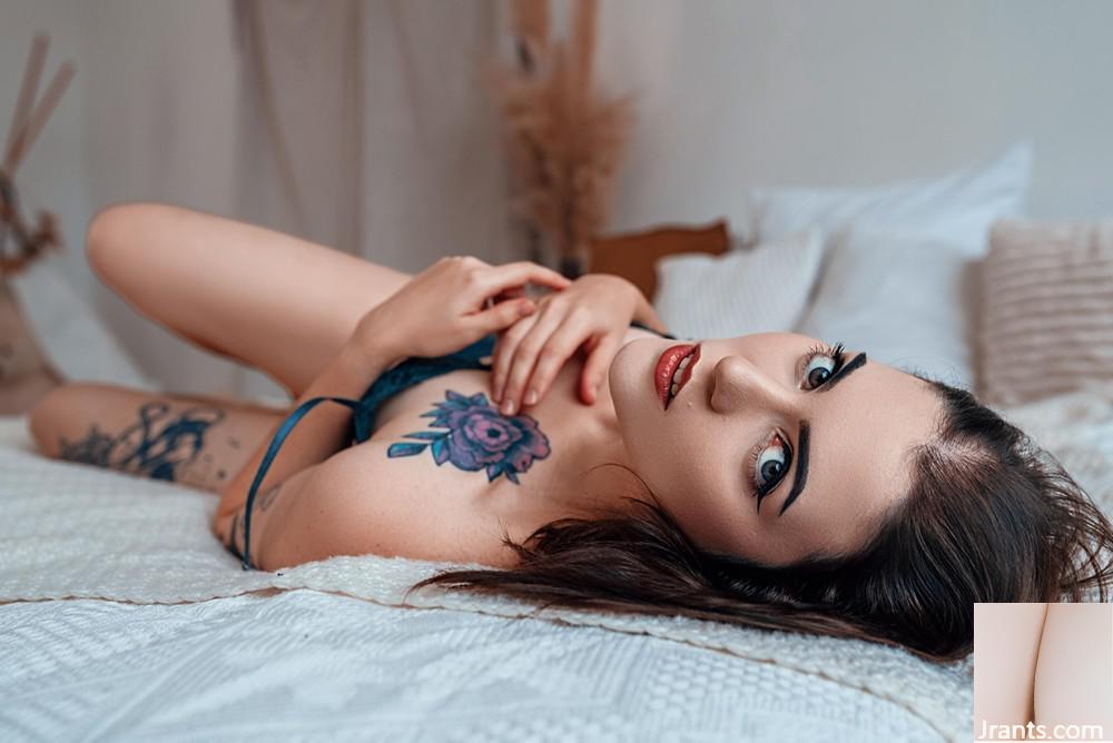 (Suicide Girls) 20 Mart 2024 – Stacymoon – Köpek Yavrusu Olarak İhale (60P)