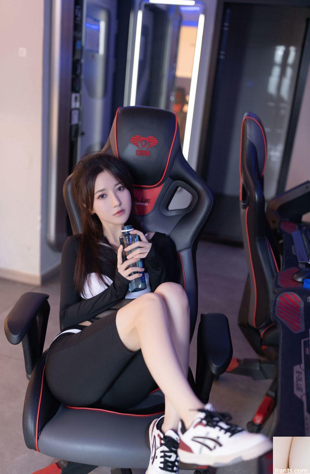 캐비어 피쉬 &#8220;E-Sports Girl&#8221;(120P)