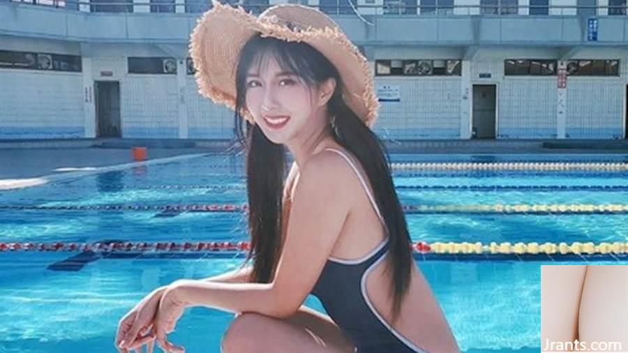 Taiwanesisches Kunstmädchen trägt einen Bikini und fährt mit dem Bus!  (9P)