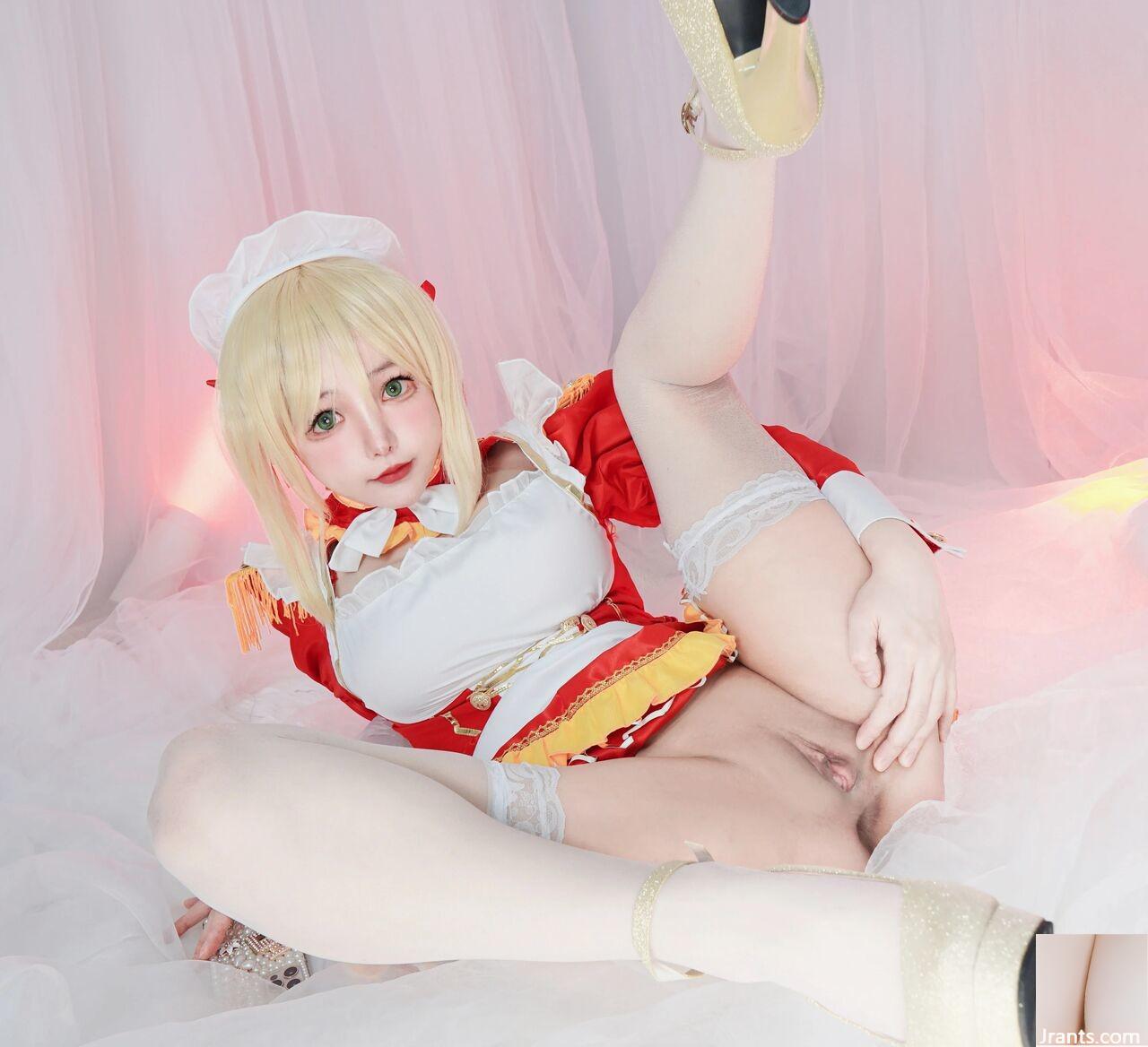 NekoChan – Maid saber nero selfie desnuda sin censura