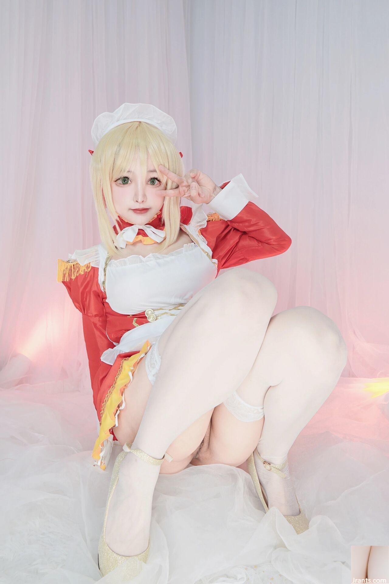 NekoChan – Maid saber nero selfie desnuda sin censura