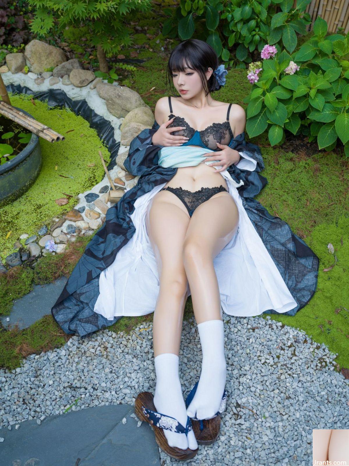 Coser@yuuhui 유희 – 2024 Vol.01 The Darling in the Courtyard (117P)